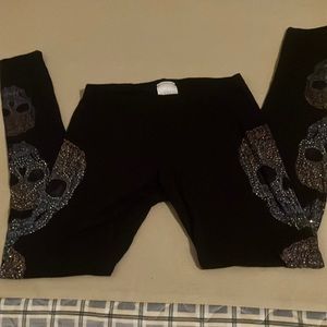 Woman’s Vocal California scull leggings, size medium